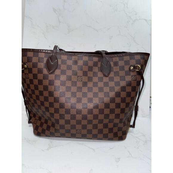 Louis Vuitton Damier Canvas Neverfull Pouch - Picture 3 of 6